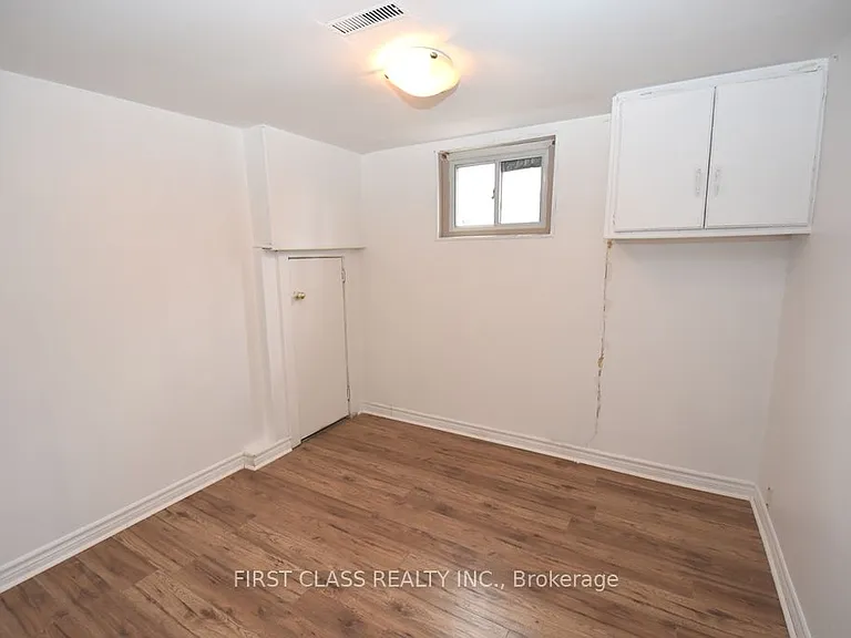 49 Longford Dr #BASEMENT — Photo 10