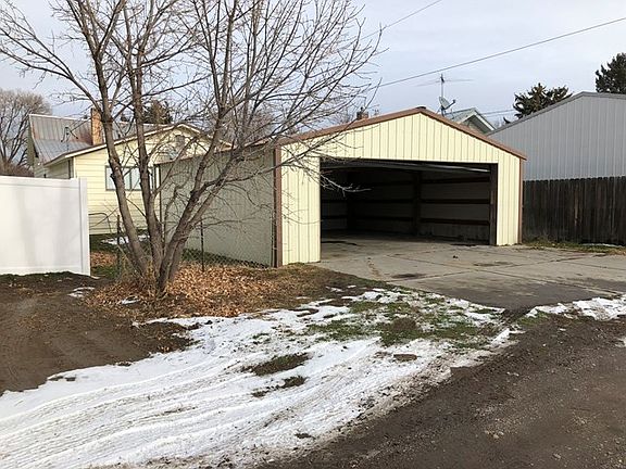 5th image of 256 E 15th St