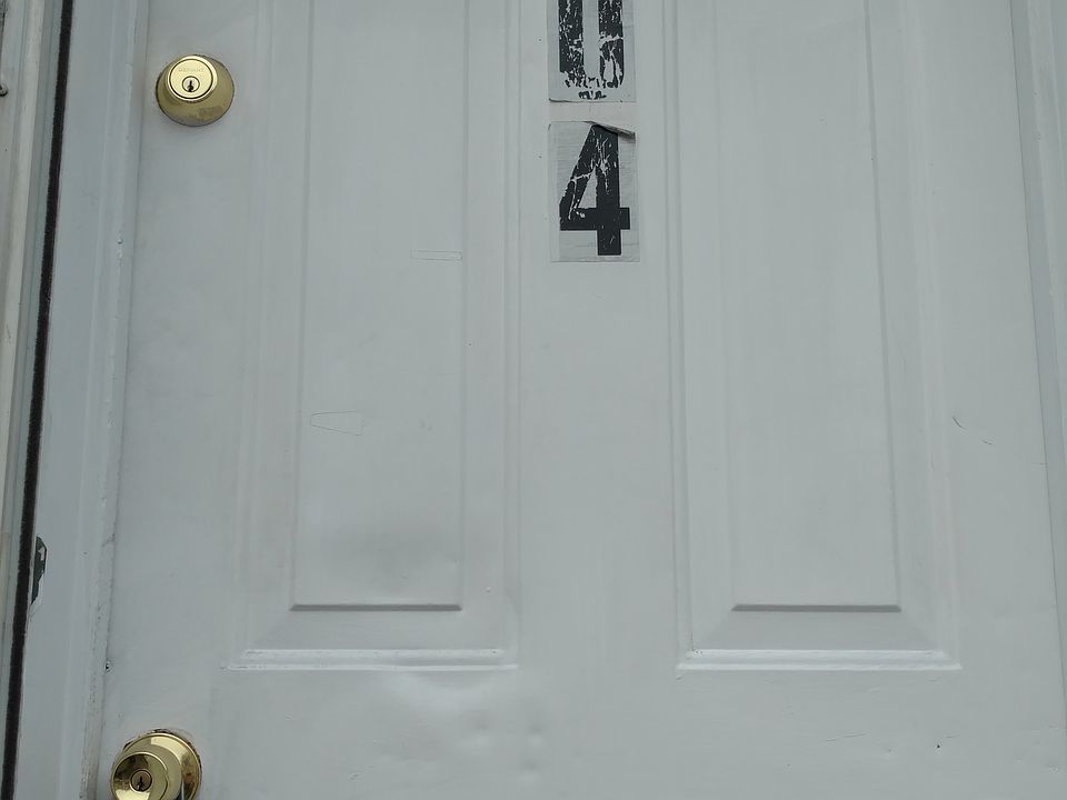 1st image of 1304 W 4th St