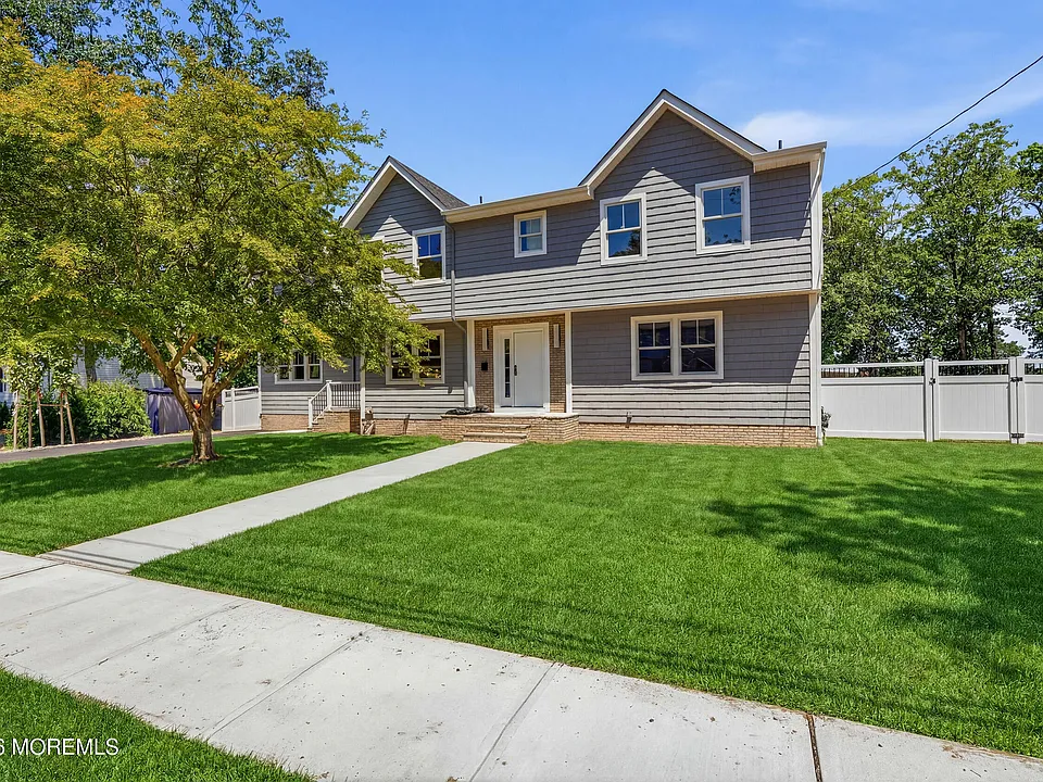 19 Roslyn Dr