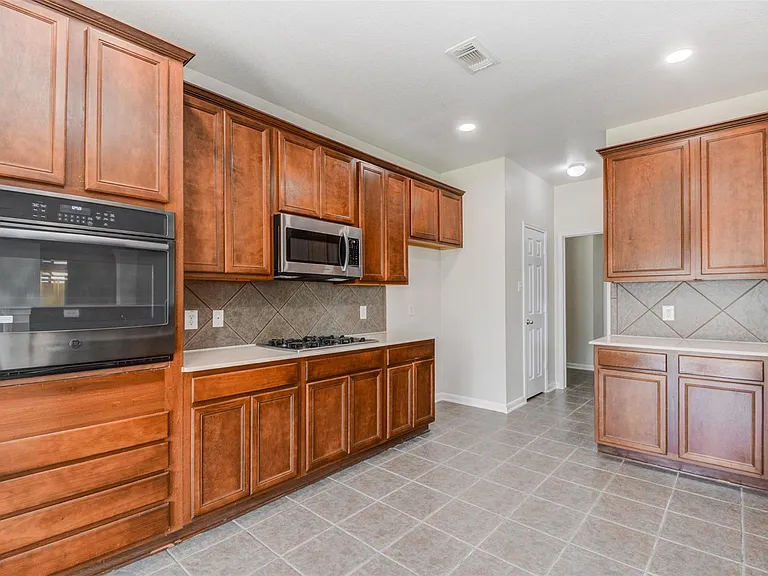 21515 Pointed Oak Ln — Photo 11