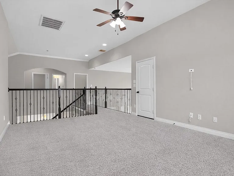 6535 Arroyo Springs Ln — Photo 37