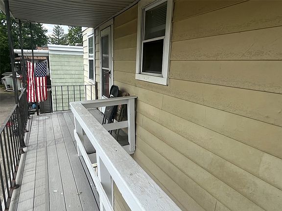 4th image of 324 Conklin Ave Floor 2