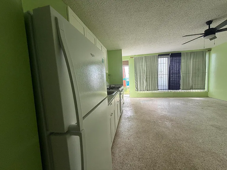 72 Orange Grove Est — Photo 2