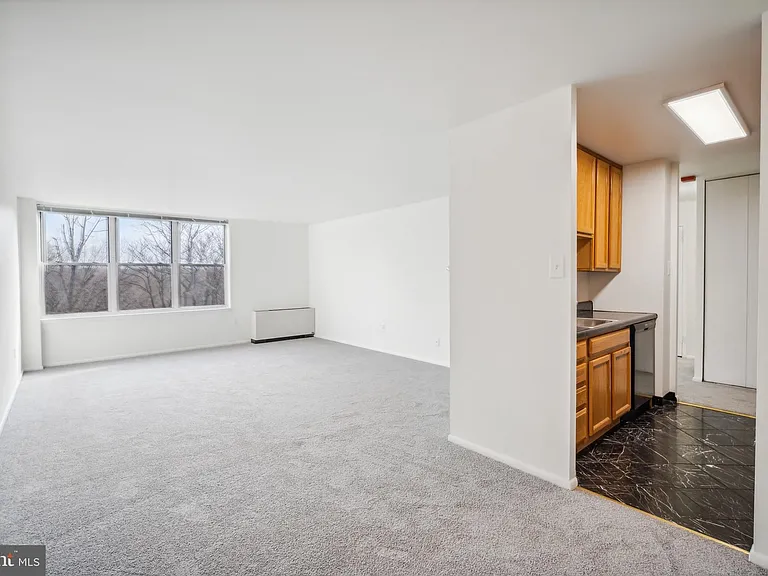 6100 Henry Ave #5B — Photo 9