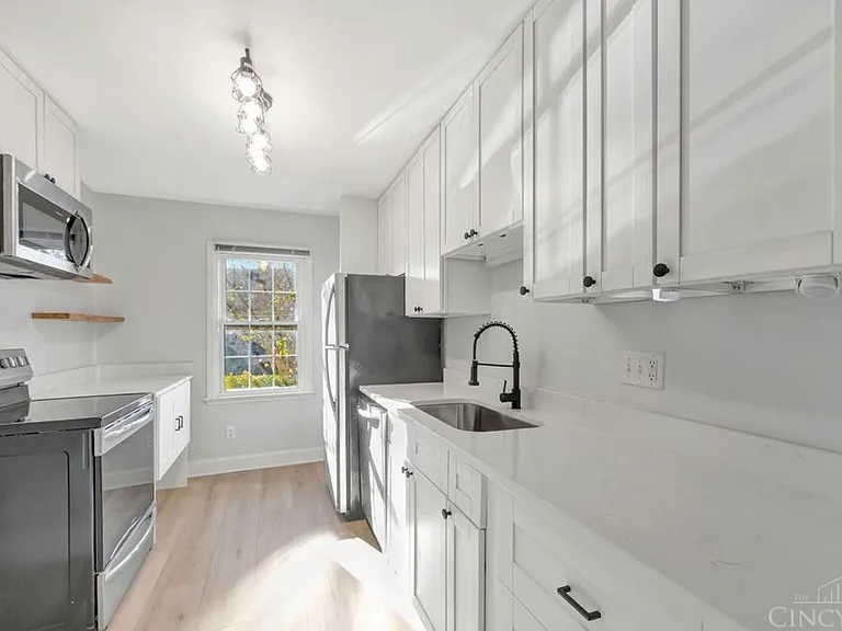 9777 Bunker Hill Ln — Photo 10