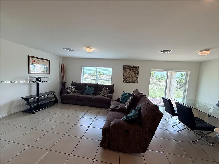 513 Ella Jean Pl — Photo 16