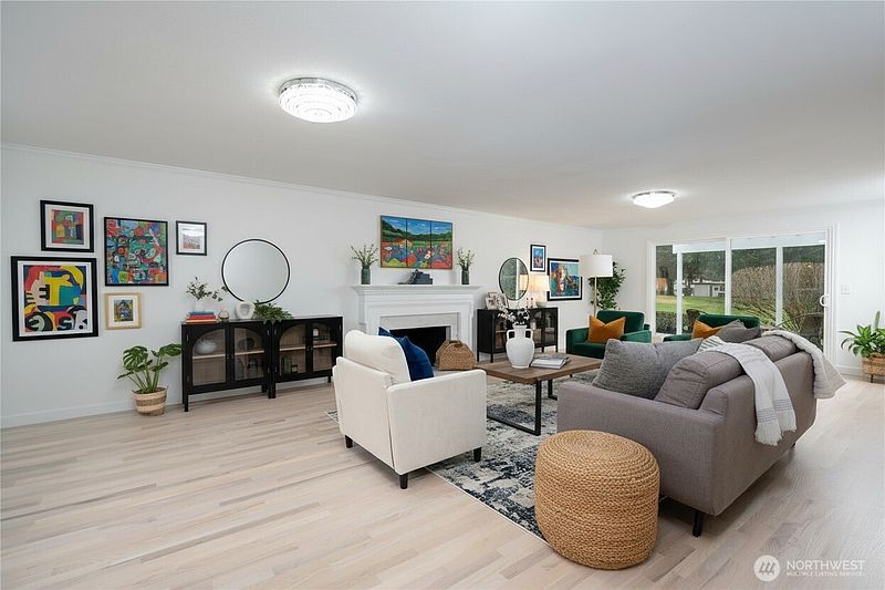 2nd image of 32520 30th Avenue SW