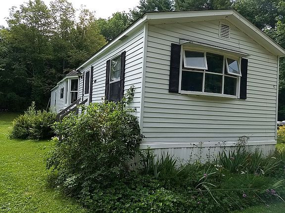 2nd image of 42 Nichols Ln