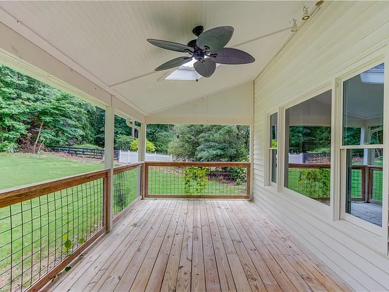 153 Lantern Ridge Ct — Photo 36