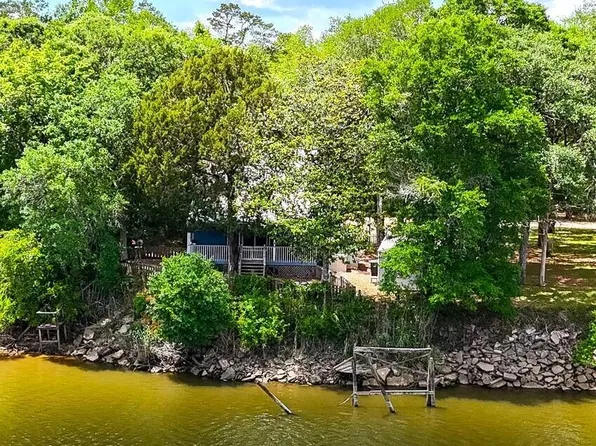 439 Big Cedar Rd, Ponce De Leon, FL 32455