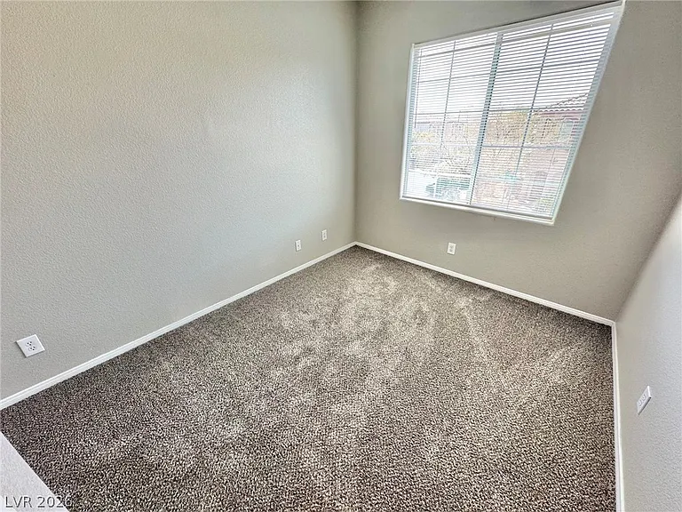 6012 Traviata Ave — Photo 17