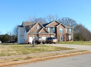565 Trotters Ln, McDonough, GA 30252