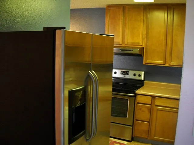 3 Bedroom for Great Price In Gunbarrel Close to Many Businesses — Photo 3