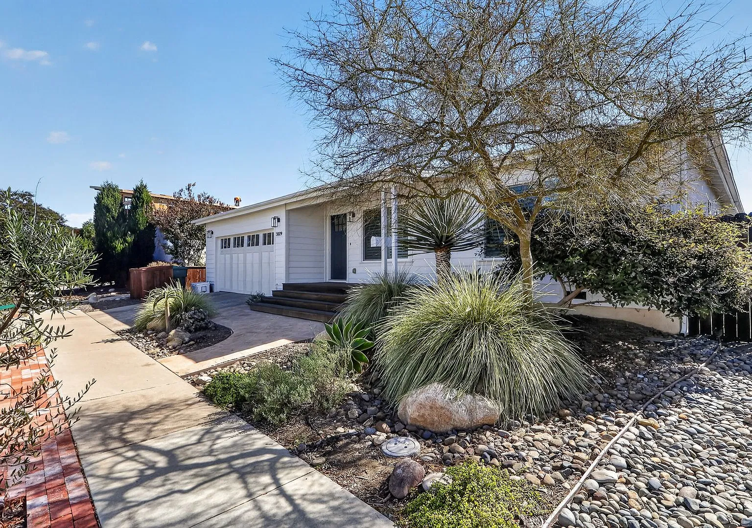 Stunning 4 bed 3 bath - Clairemont — Photo 2