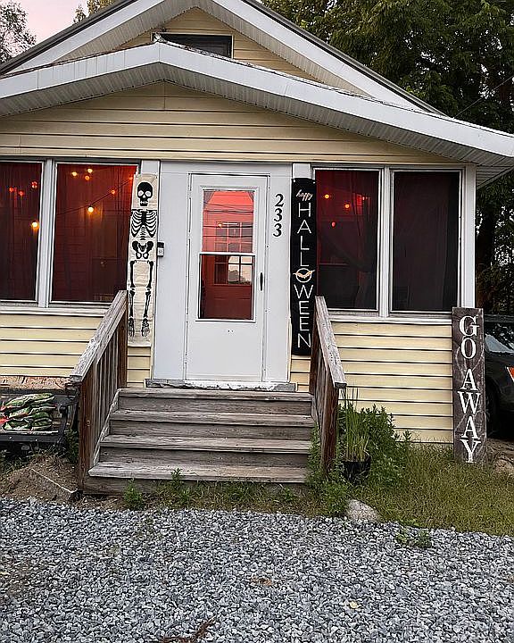 1st image of 233 Upper Sherman Ave