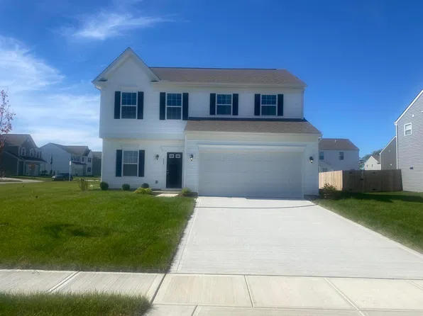 521 Walker Pointe Dr, Commercial Point, OH 43116