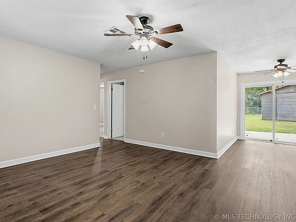 4th image of 59 Laurel St