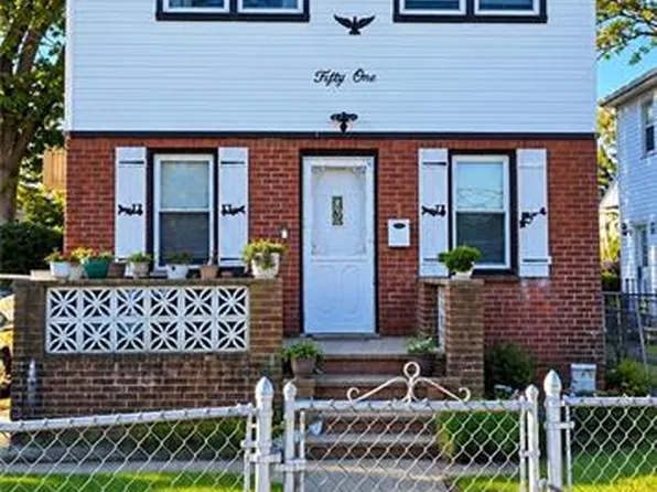 51 G St, Valley Stream, NY 11580