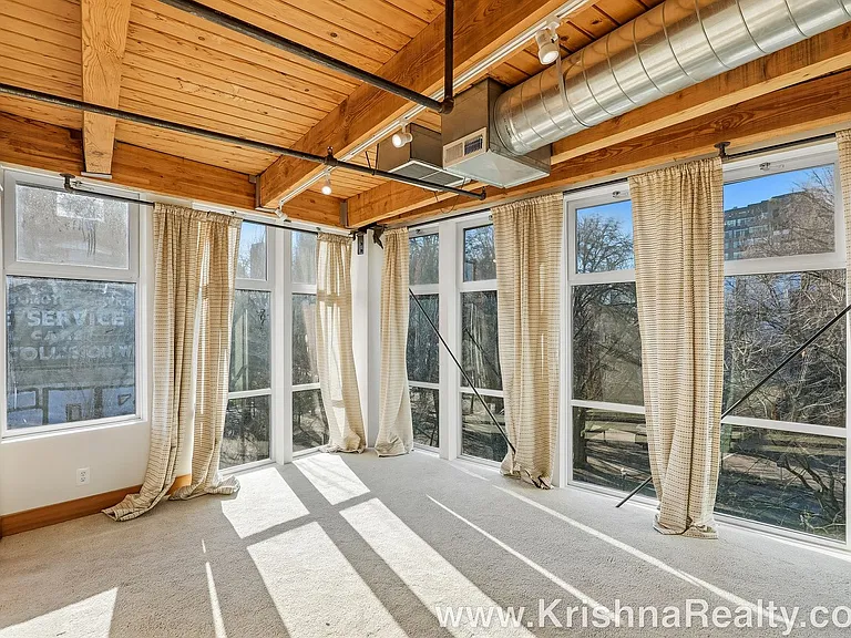 725 NW Flanders St #401 — Photo 17