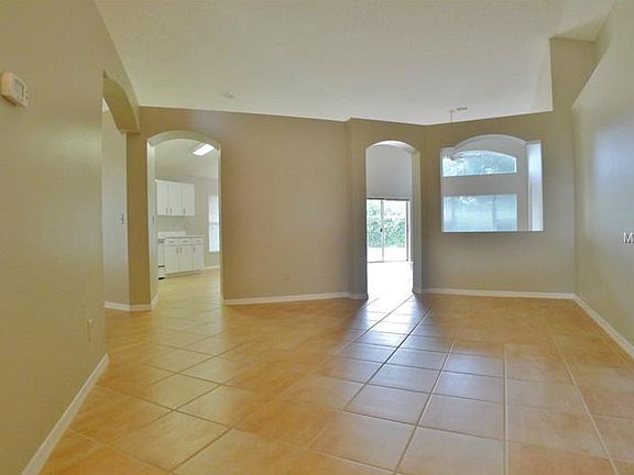 4th image of 1557 Scotch Pine Dr