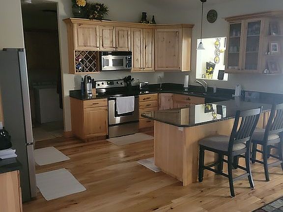 3rd image of 62 Sawtooth Dr