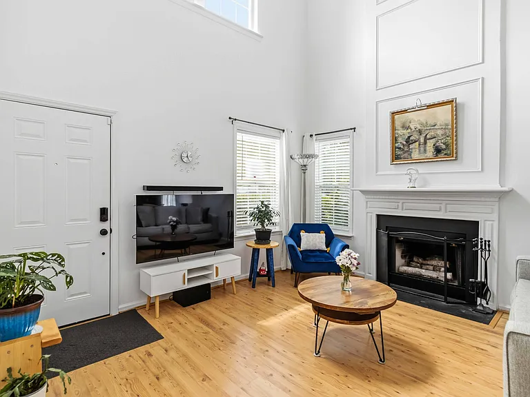 111 Briarhaven Dr — Photo 16