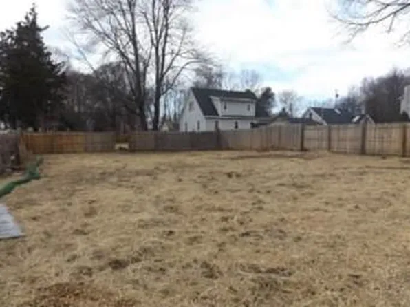 19 CHERRY Place, Lake Peekskill, NY 10537