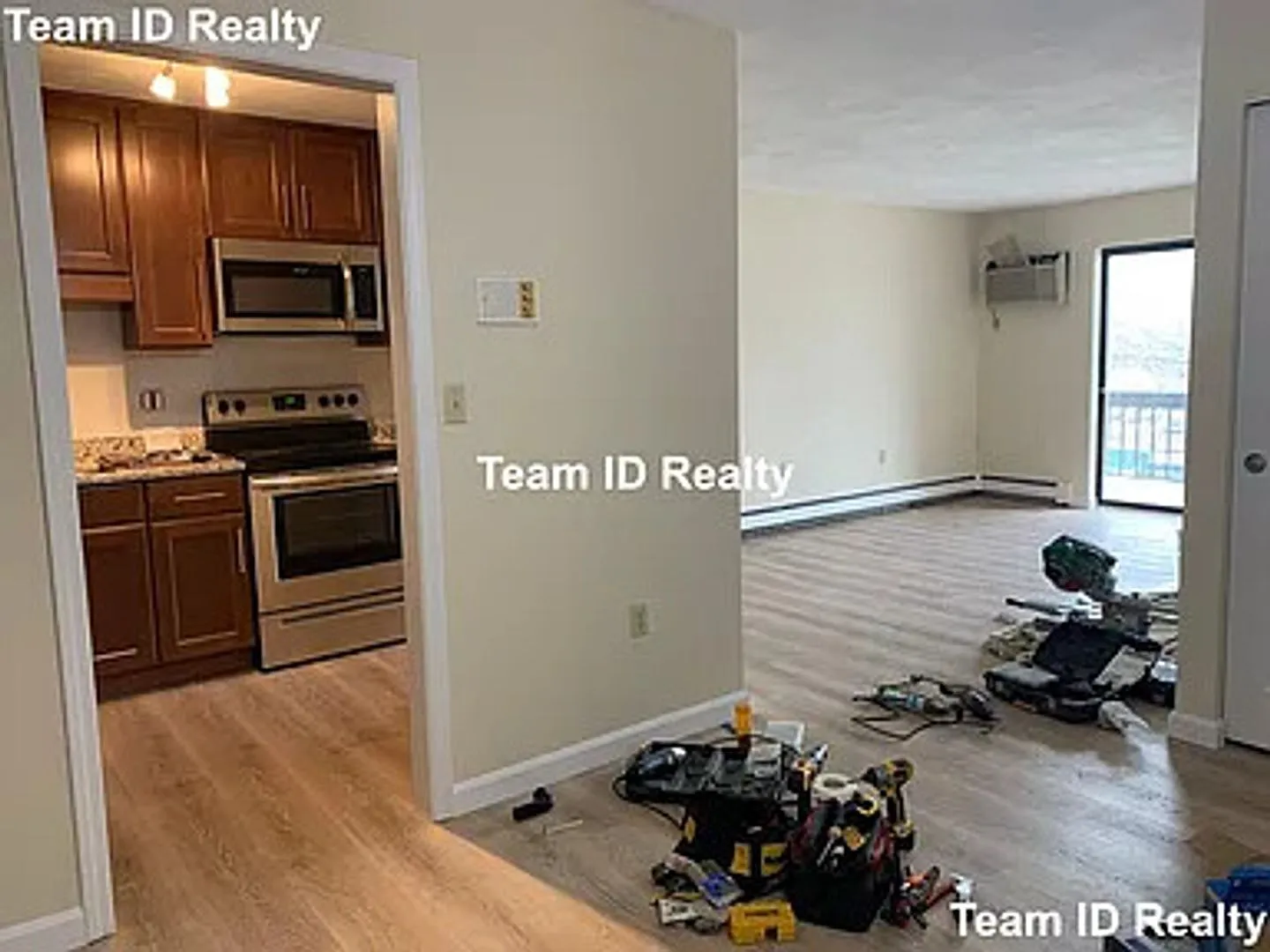 Renovated Near Brookline Village and Beaconsfield — Photo 4