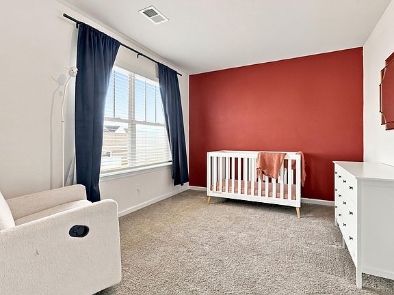 4th image of 105 Rustic Ridge Dr
