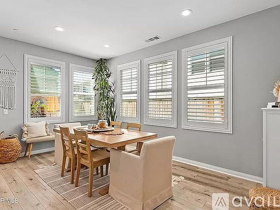 5th image of 258 Alabama St