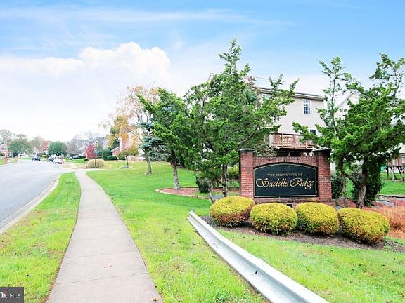 4th image of 2200 Gelding Way