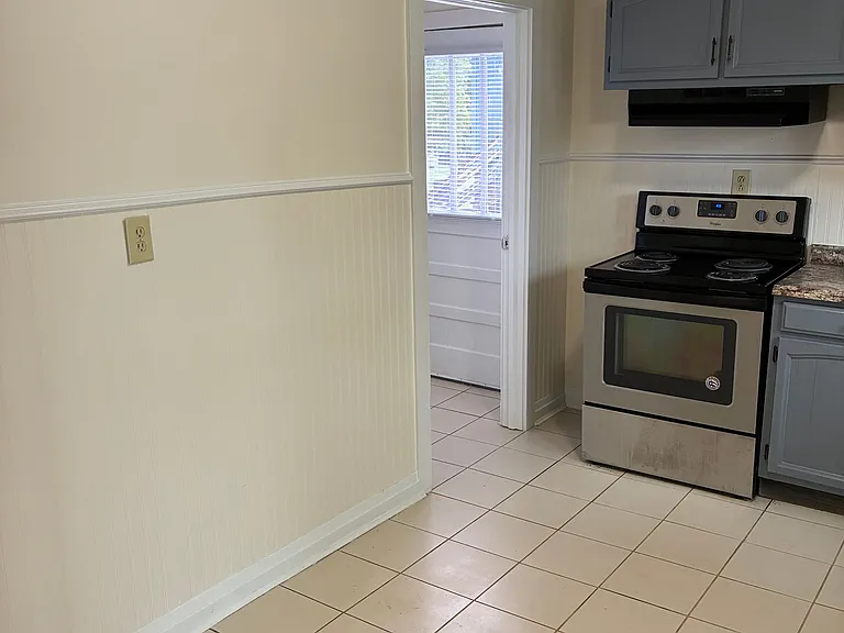 111 Saint Clair Ave — Photo 8