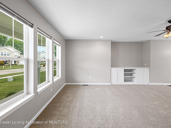 5th image of 1526 Catalina Dr