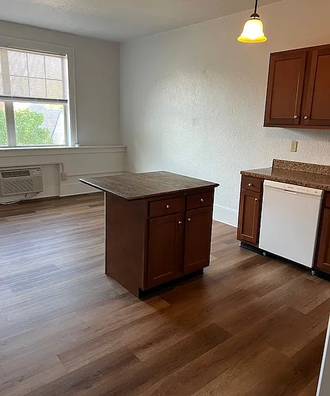 900 S Main St #106 — Photo 11