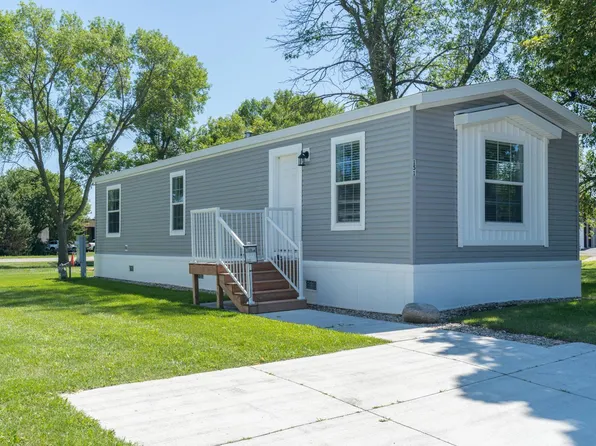 151 Kingsway Dr #151, Mankato, MN 56003