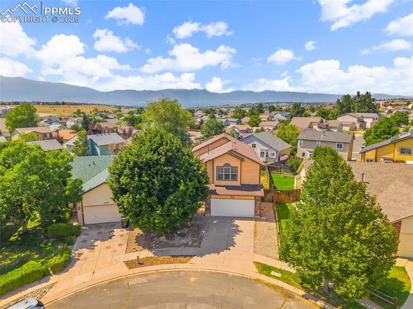 6648 Sleeping Giant Dr, Colorado Springs, CO 80923