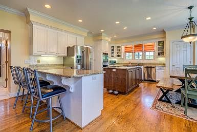 2nd image of 6396 Homewood Cir