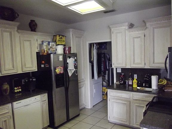 3rd image of 914 Alta Mesa Blvd