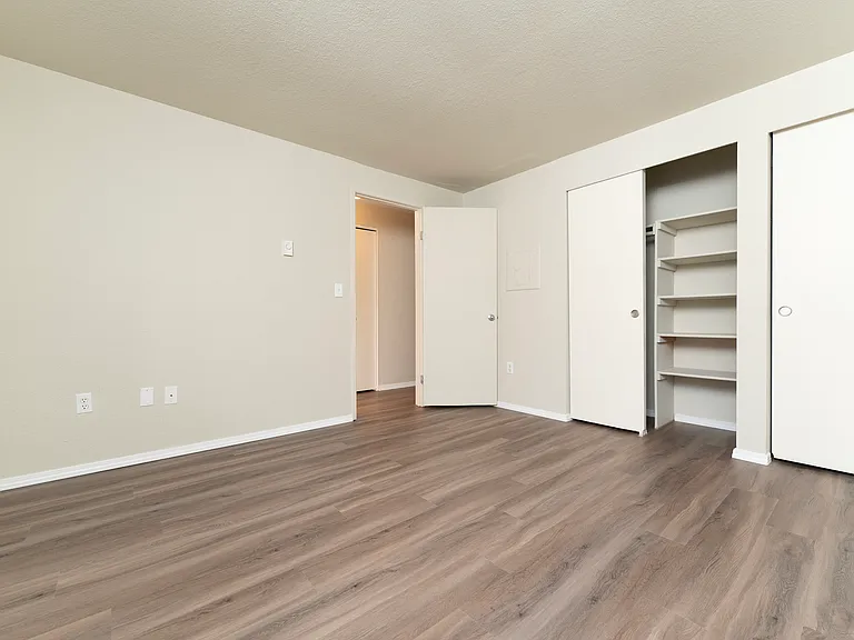 1 Bed 1 Bath Standard - 750 Sq Ft 1 Bed 1 Bath Standard - 750 Sq Ft