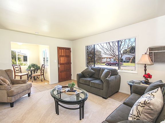 3rd image of 4234 N Broadmoor Ave