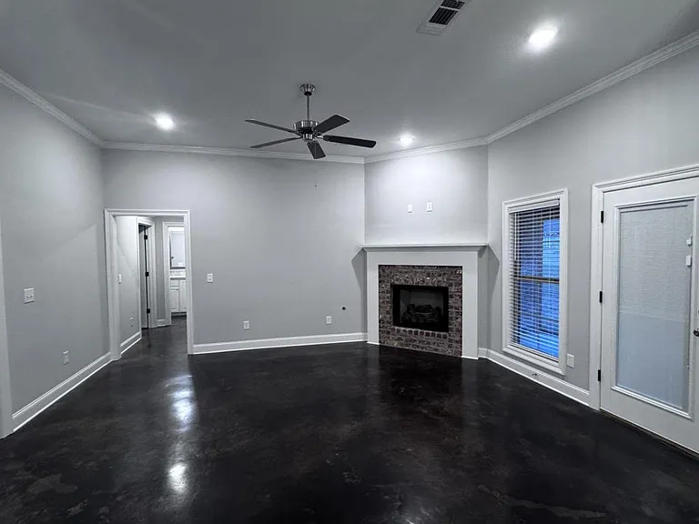235 Chartleigh Cir — Photo 8
