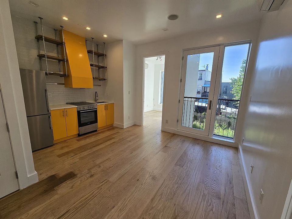 1st image of 127 Troutman St #2B