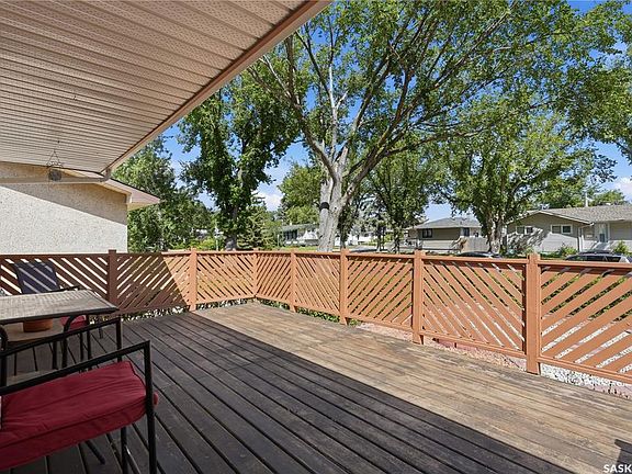3rd image of 35 Elmview ROAD