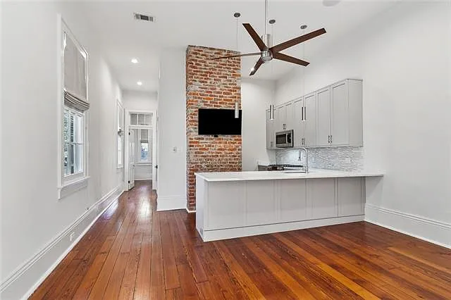 1 bed, 1.0 bath, 700 sqft, $1,900 — Photo 4