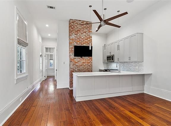 4th image of 3341 Magazine St #B