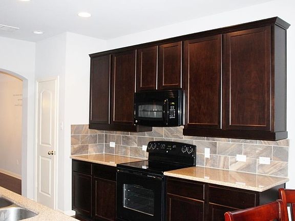 4th image of 3312 Greyfriar Dr
