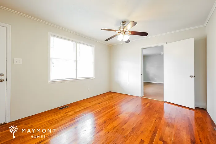 490 Barnwell Rd — Photo 3