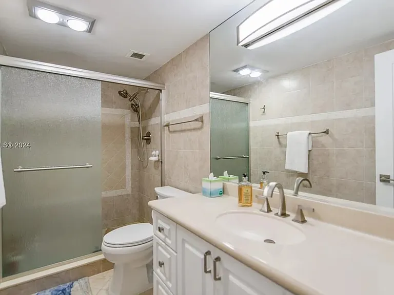 1985 S Ocean Dr #10E — Photo 14