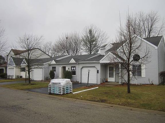 3rd image of 2388 Linden Dr